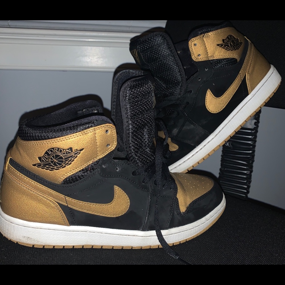 Air JORDAN 1 RETRO MELO METALLIC GOLD BLACK 10